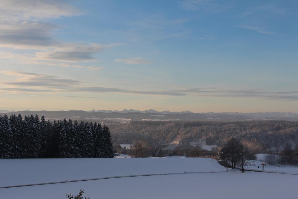 Gaestehaus Schloss Kronburg ภายนอก รูปภาพ